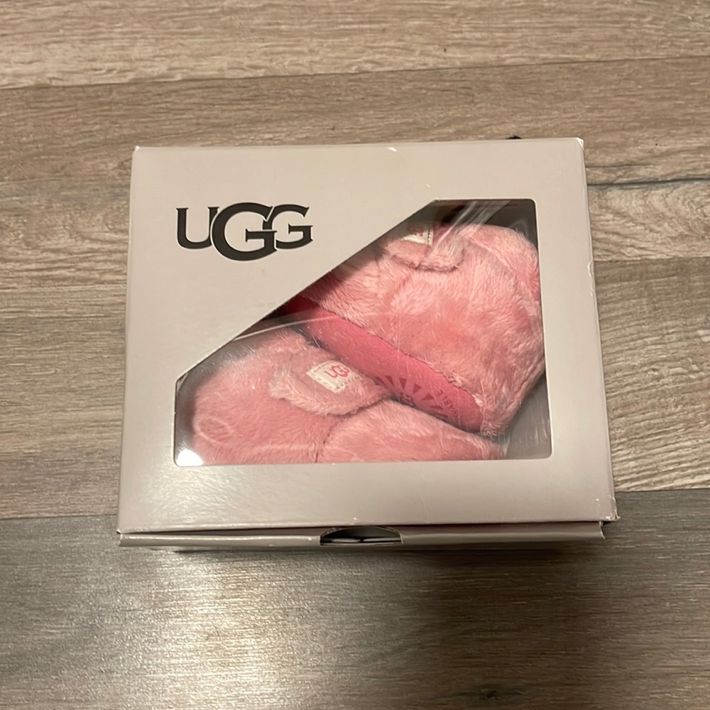 Baby ugg bixbee ankle bootie